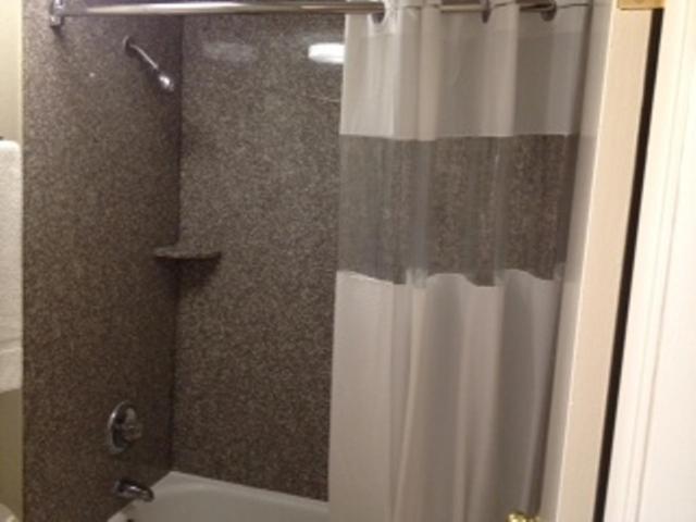 Knights Inn Glade Spring Room photo